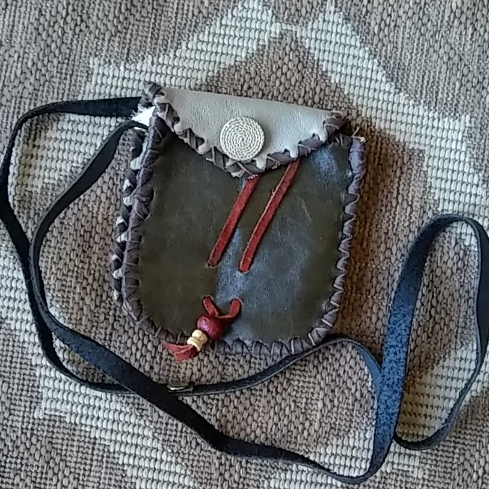 Cute vintage leather bag - Picture 2 of 6